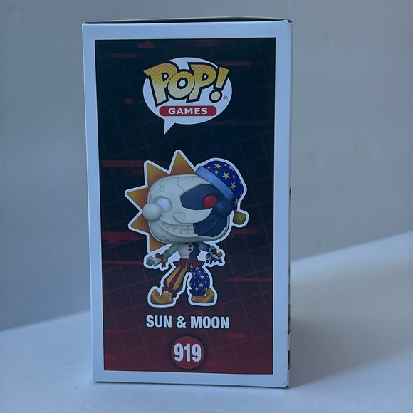Funko Pop FNAF Sun & Moon #919 Hot Topic Exclusive Security Breach - Picture 2 of 6